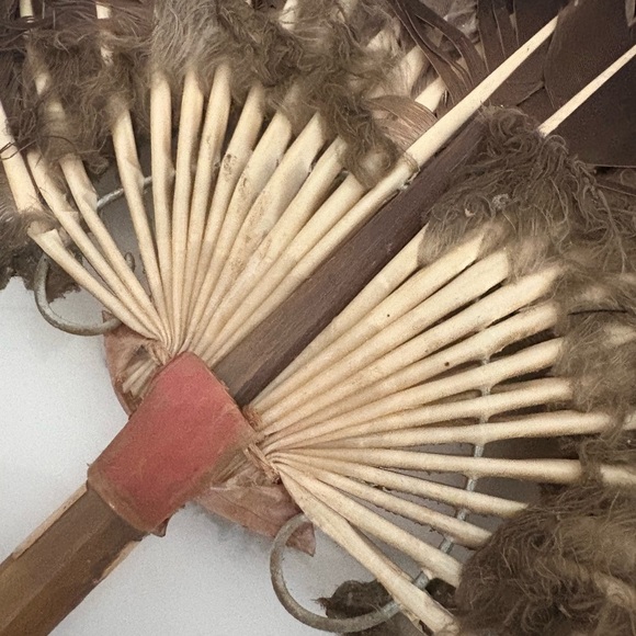 Antique handmade Feather Fan circa 1900s - Picture 9 of 12